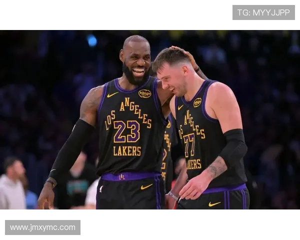 詹姆斯领衔湖人反弹连胜西部格局再起波澜新赛季争夺愈发激烈两强博弈