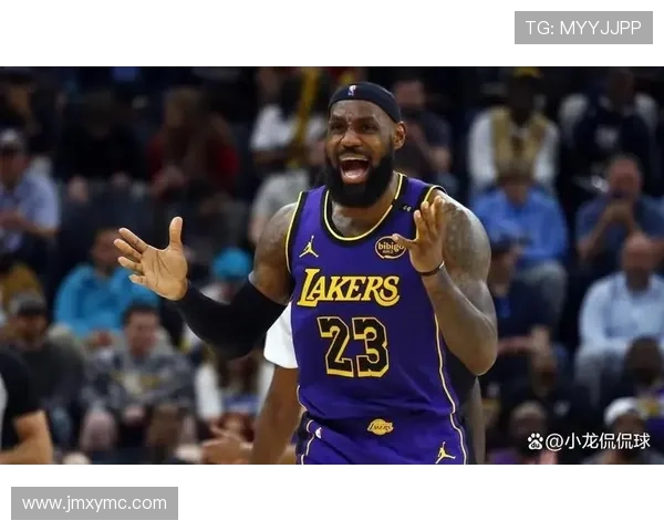 詹姆斯谈湖人新赛季目标：争取总冠军并带领年轻球员成长